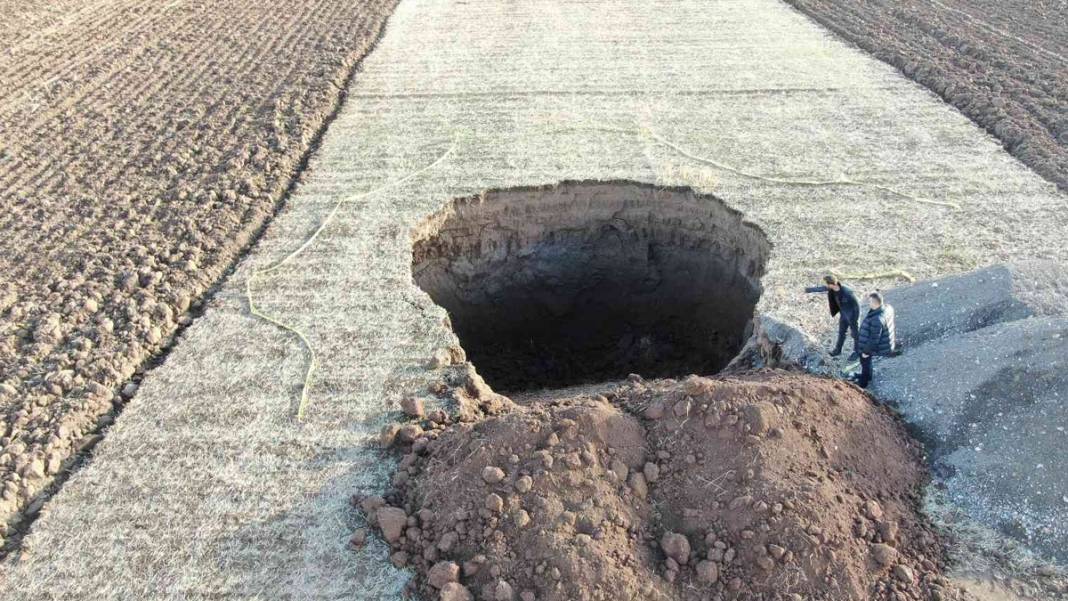 Esrarengiz göçük dehşeti şimdi de o ilimizde! Görenler gözlerine inanamadı: Türkiye'yi tehdit eden tehlike büyüyor 5